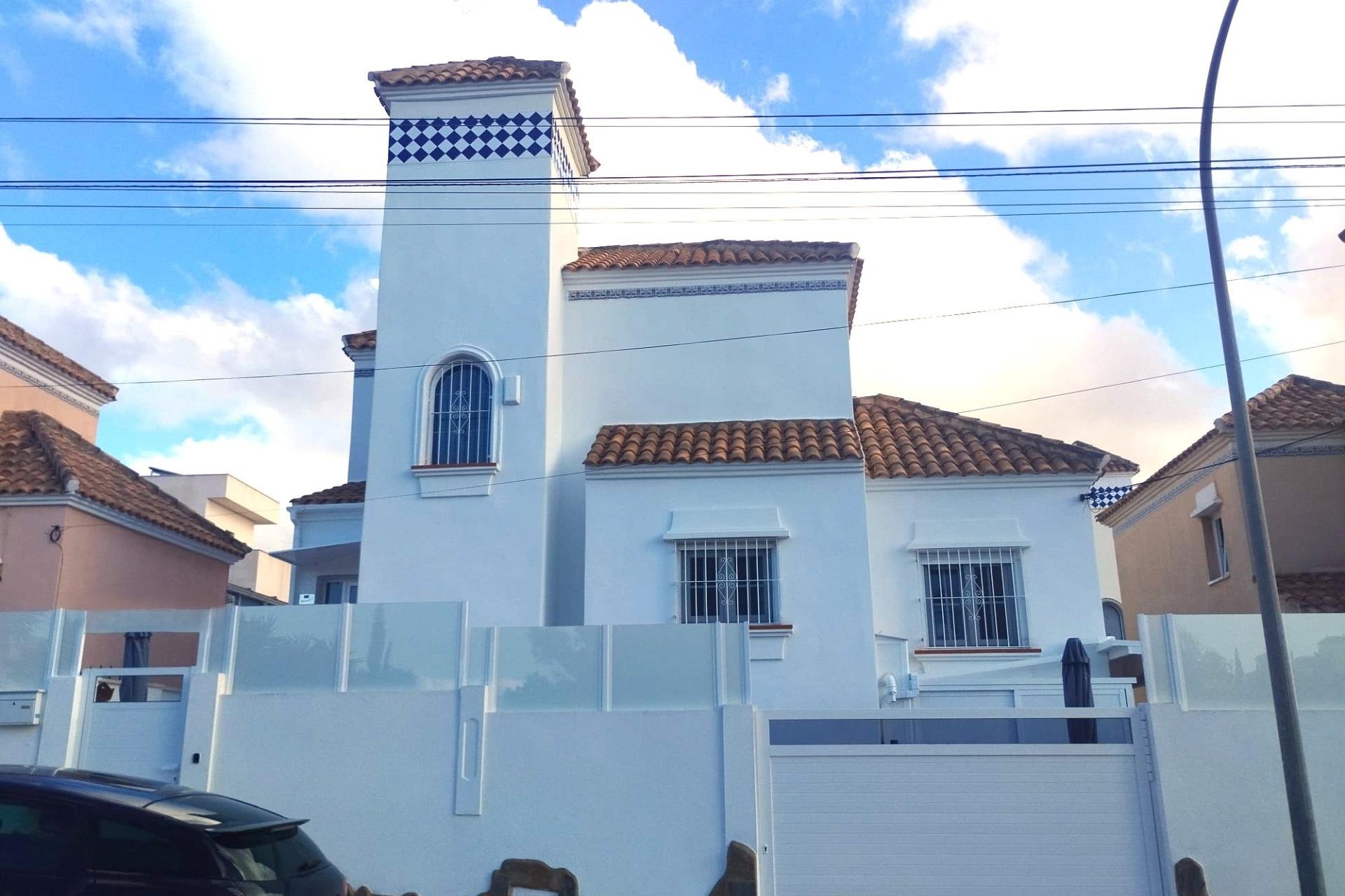 Segunda Mano - Villa - San Miguel de Salinas - Las filipinas