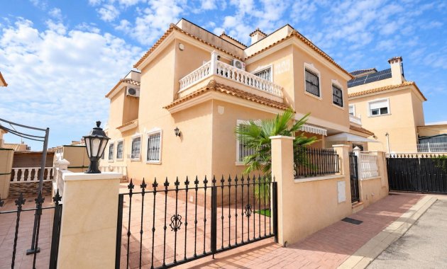 semi-detached house - Rental - Orihuela Costa - La Regia