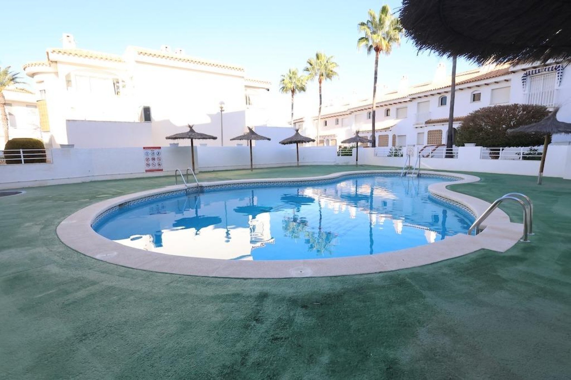 Verhuur - Bungalow - Orihuela Costa - Campoamor