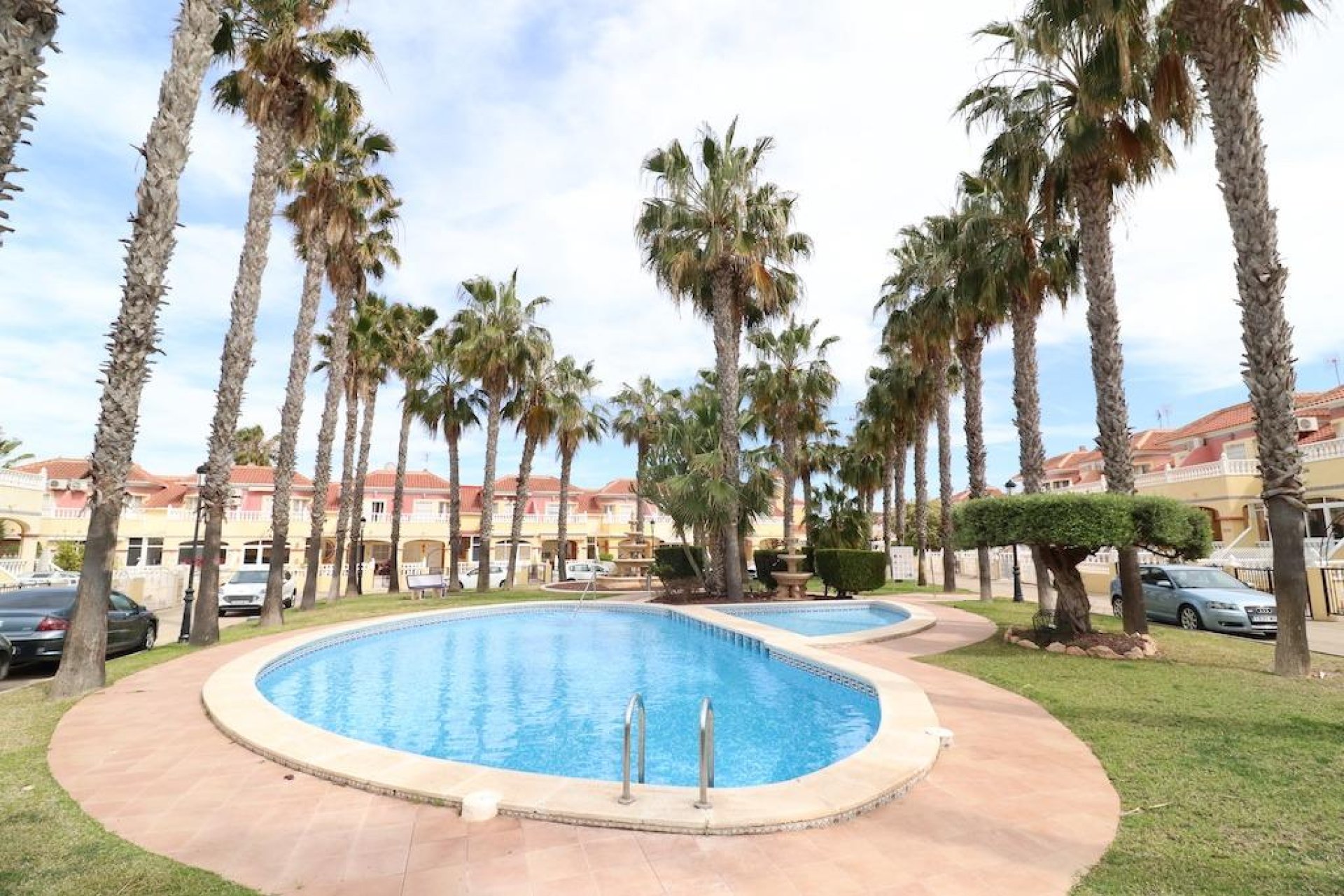Verhuur - Halfvrijstaande  woning - Orihuela Costa - La Zenia