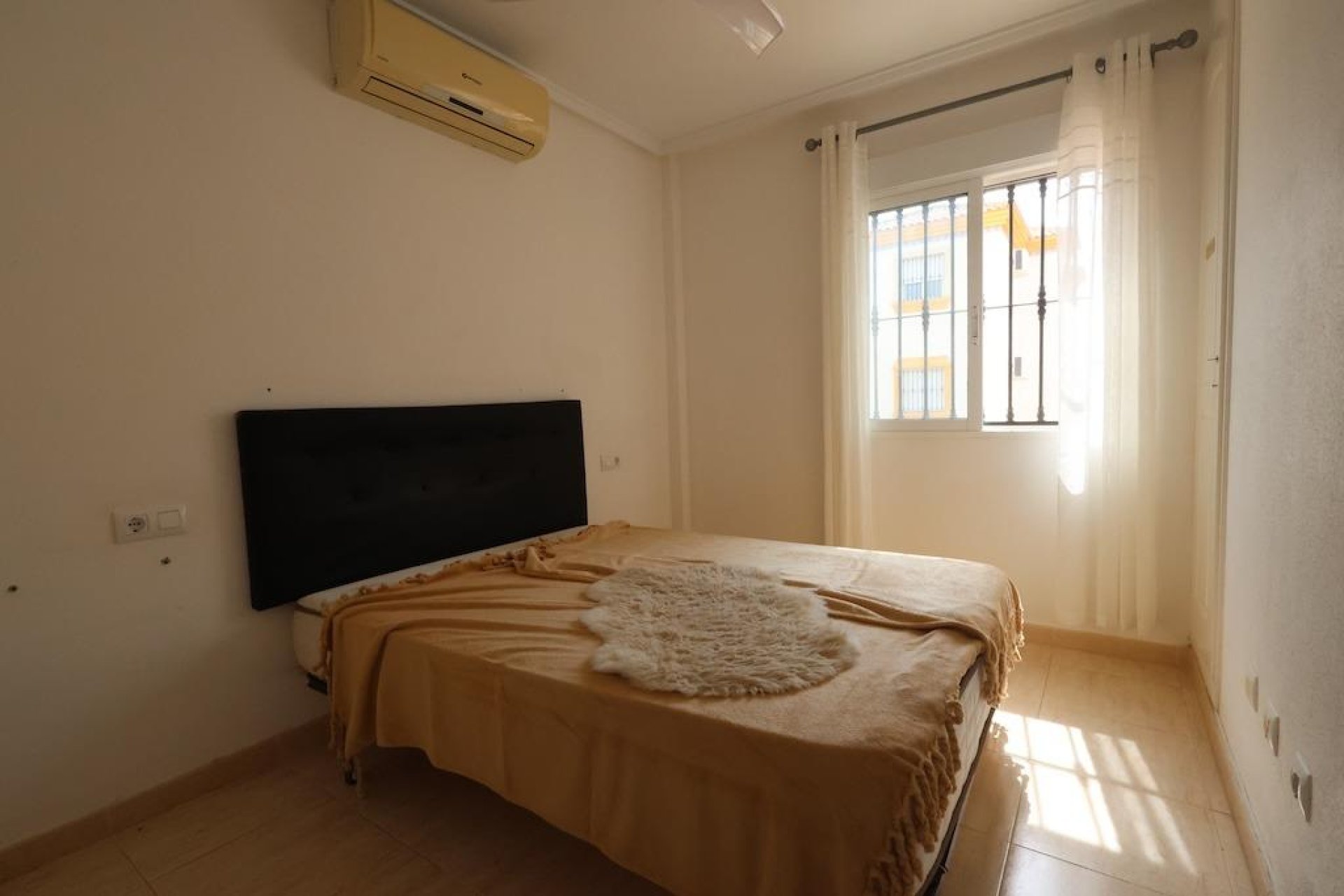 Verhuur - Halfvrijstaande  woning - Orihuela Costa - Los Dolses