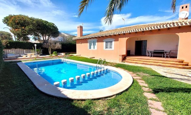 Villa - Alquiler - Orihuela Costa - ALQ247