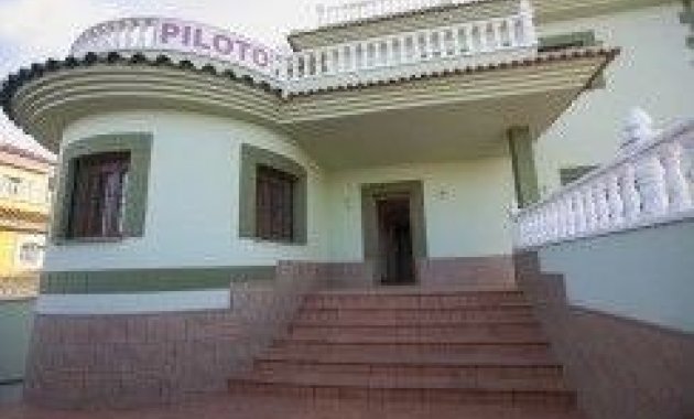 Villa - Nowy budynek - Torrevieja - Los Altos