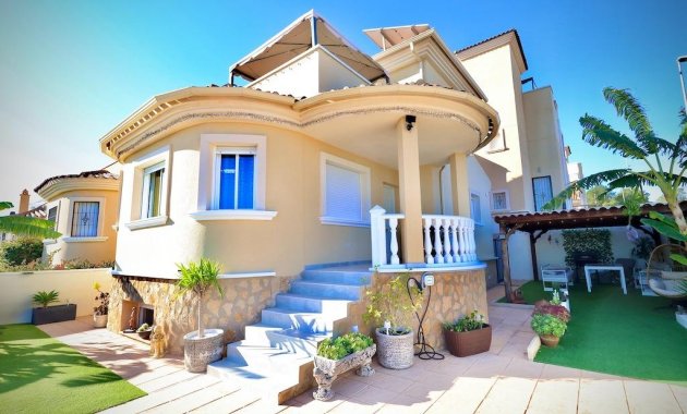 Villa - Resale - San Miguel de Salinas - Residencial los flamencos