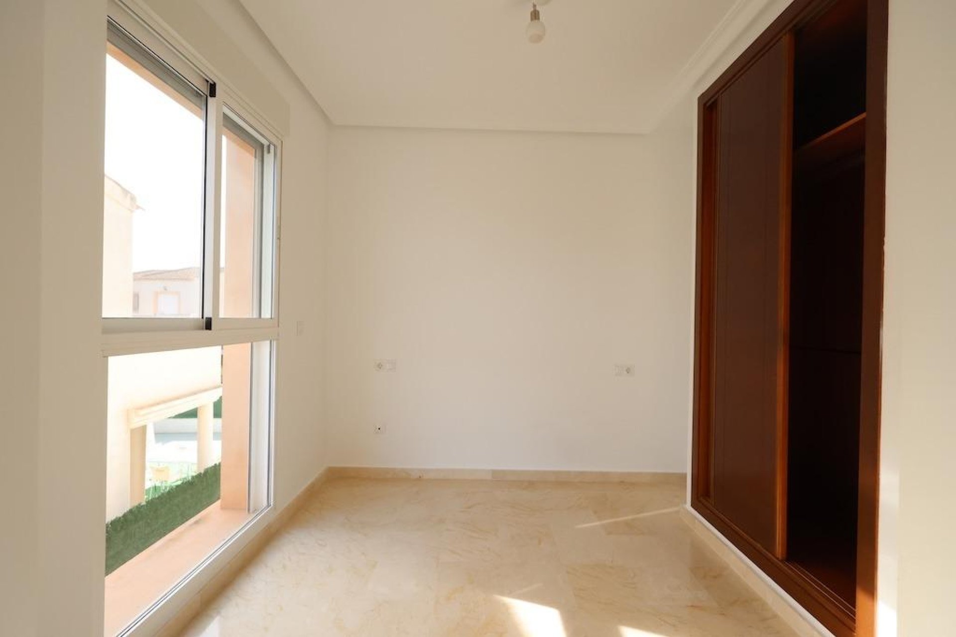 Wynajem długoterminowy - Chalet - Guardamar del Segura - Urb el raso