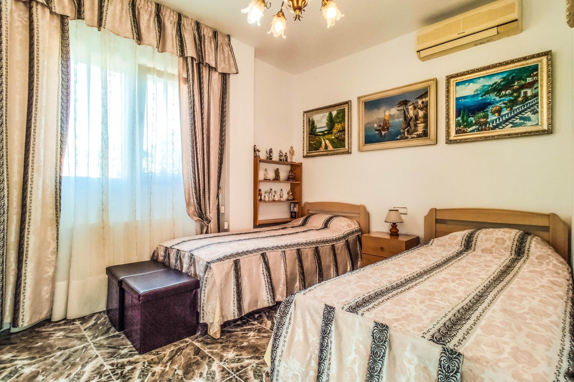 Wynajem długoterminowy - Chalet - Orihuela Costa - Cabo Roig