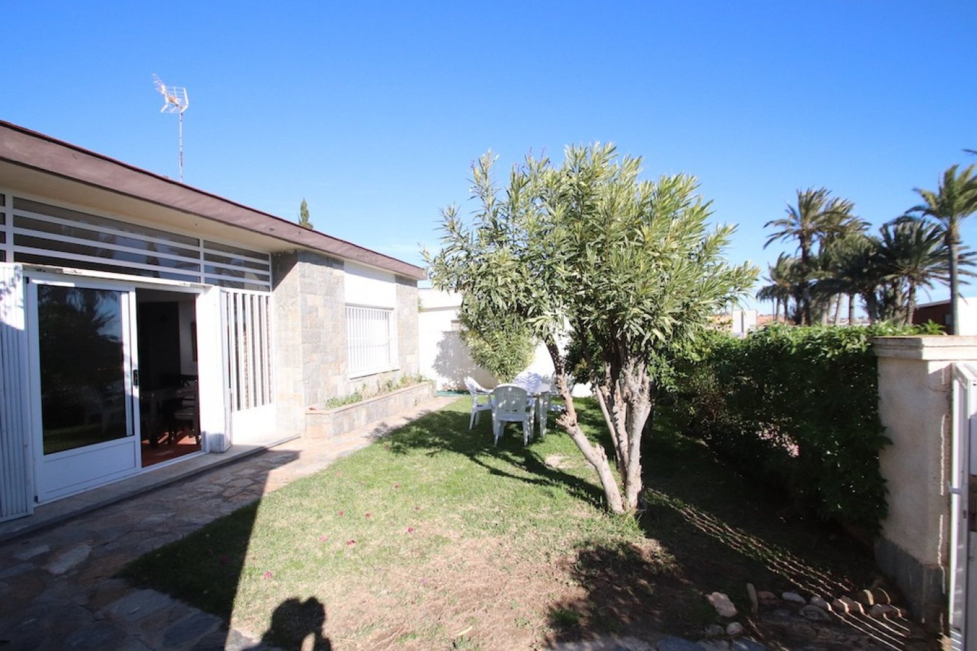 Wynajem długoterminowy - Chalet - Orihuela Costa - Campoamor