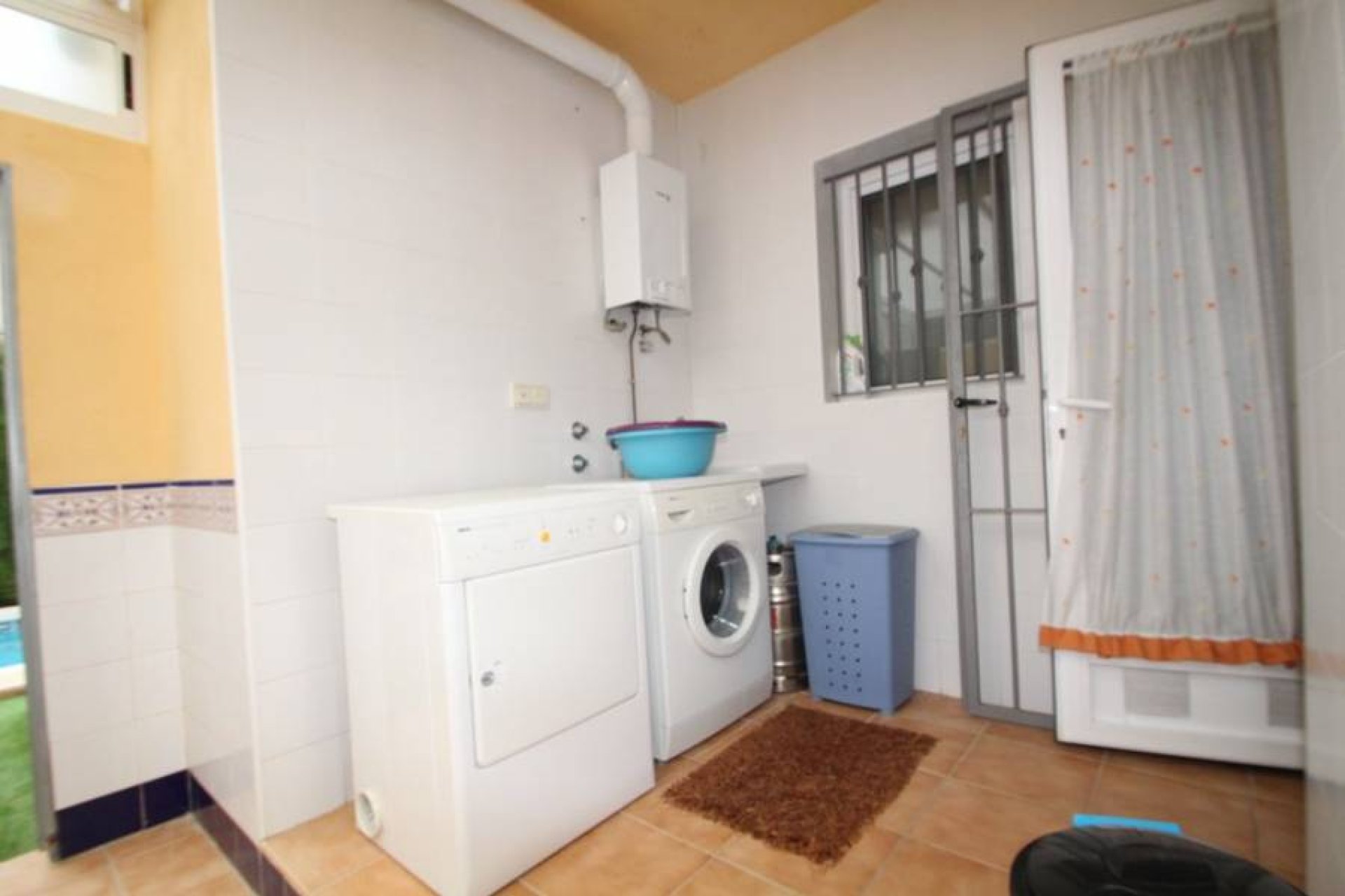 Wynajem długoterminowy - Chalet - Orihuela Costa - Campoamor