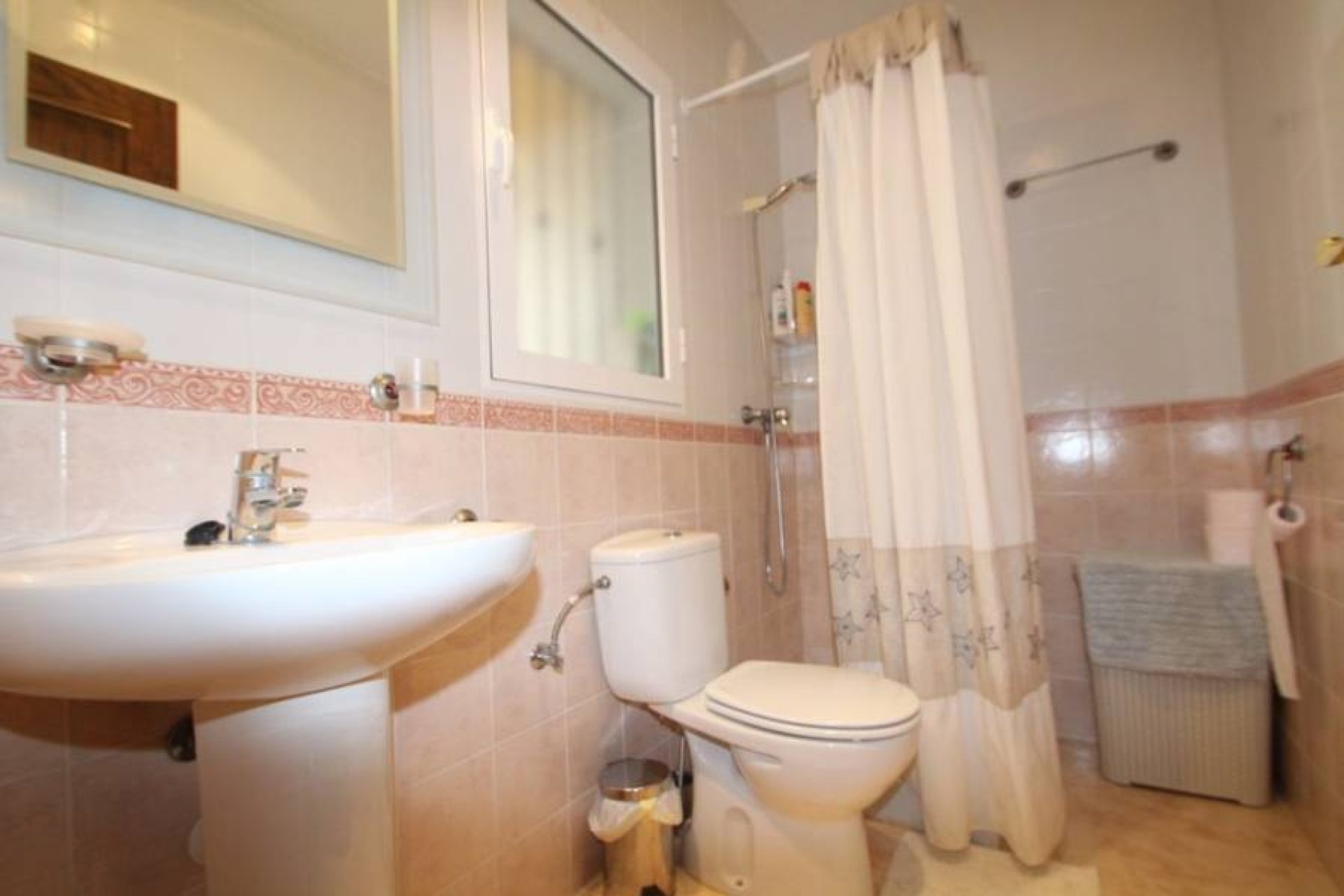 Wynajem długoterminowy - Chalet - Orihuela Costa - Campoamor