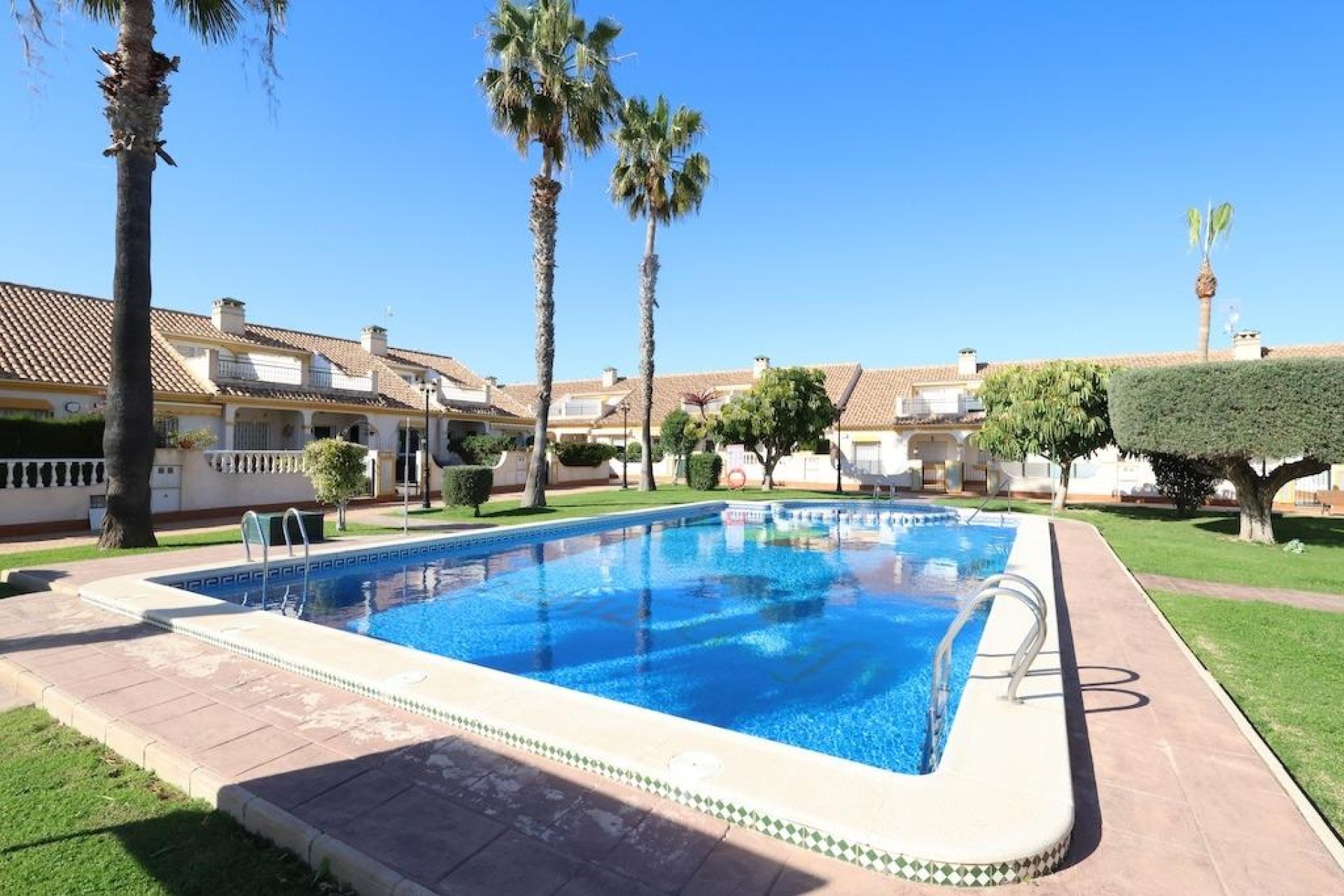 Wynajem długoterminowy - dom bliźniaczy - Orihuela Costa - Cabo Roig