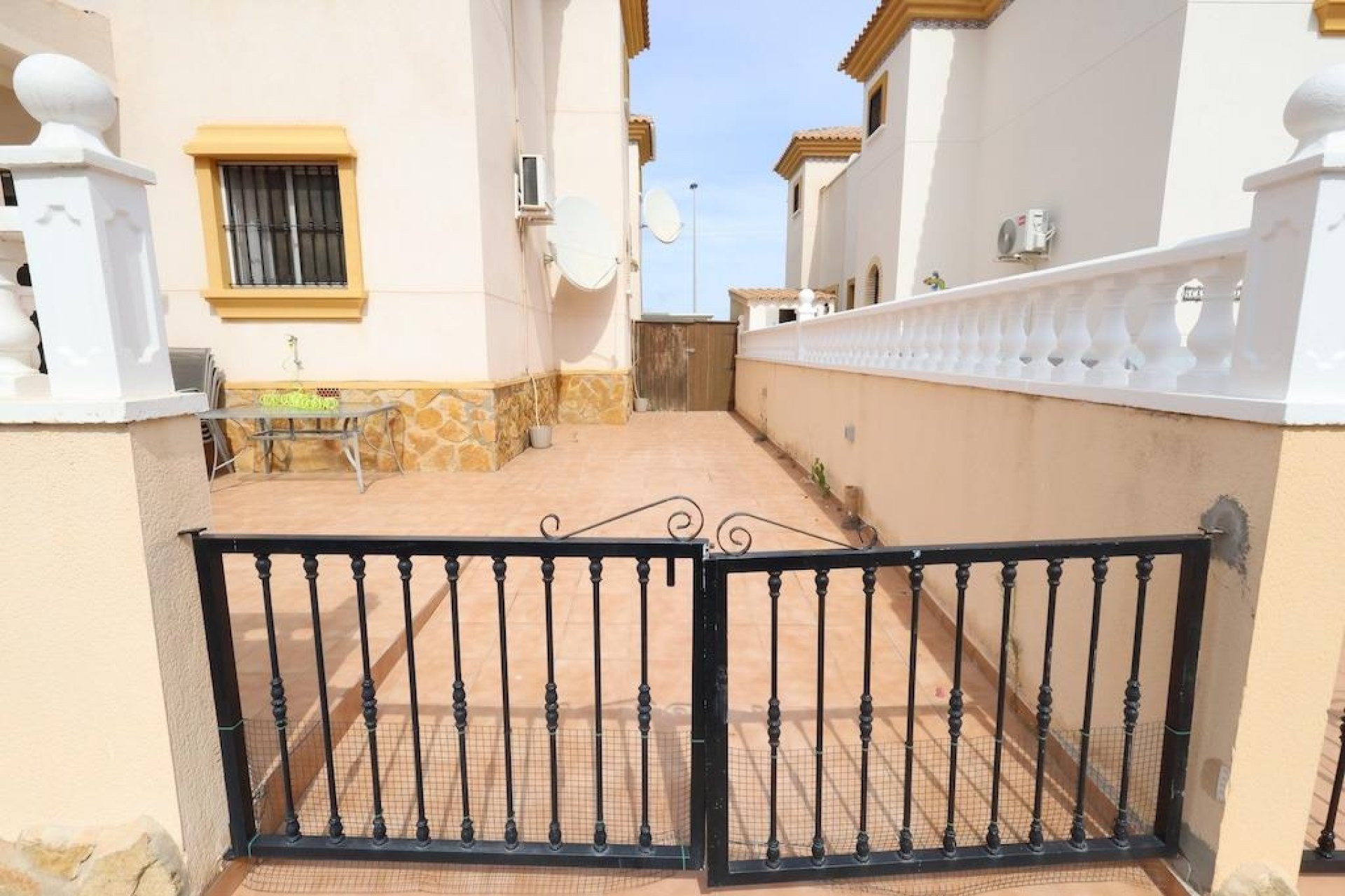 Wynajem długoterminowy - dom bliźniaczy - Orihuela Costa - Los Dolses