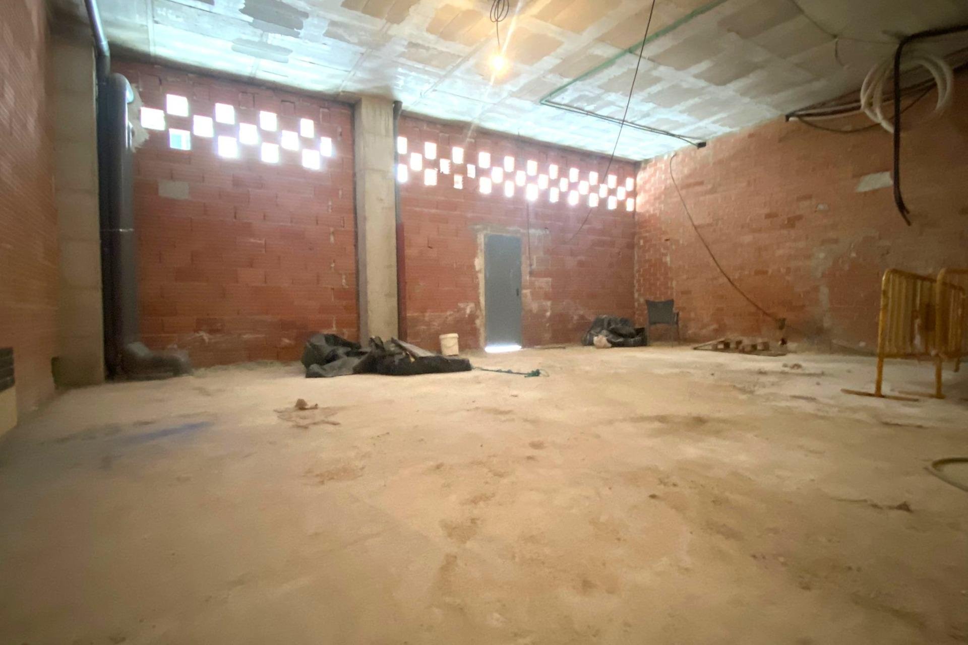 Wynajem długoterminowy - lokal użytkowy - Torrevieja - Puerto