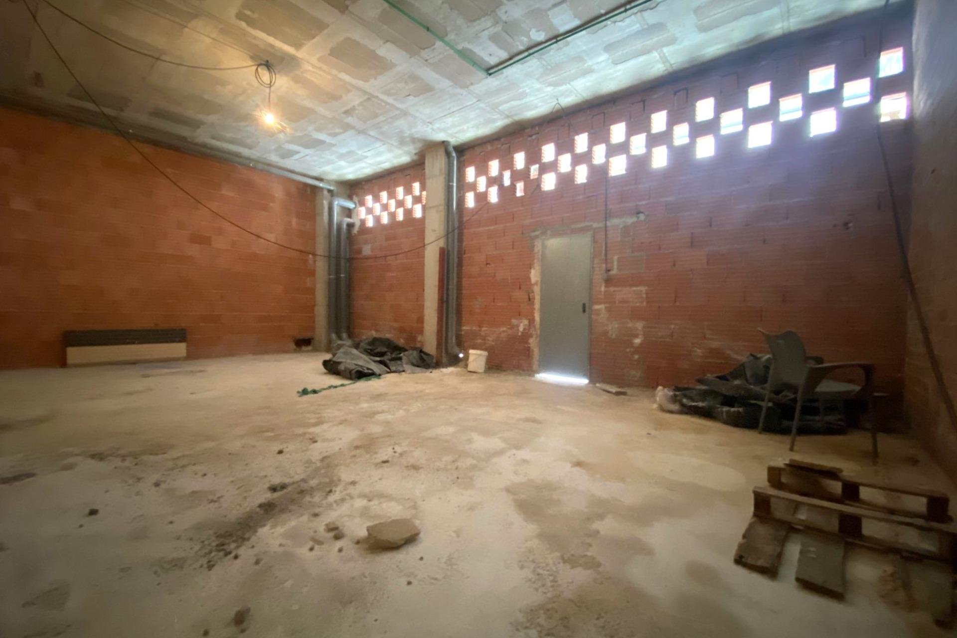 Wynajem długoterminowy - lokal użytkowy - Torrevieja - Puerto