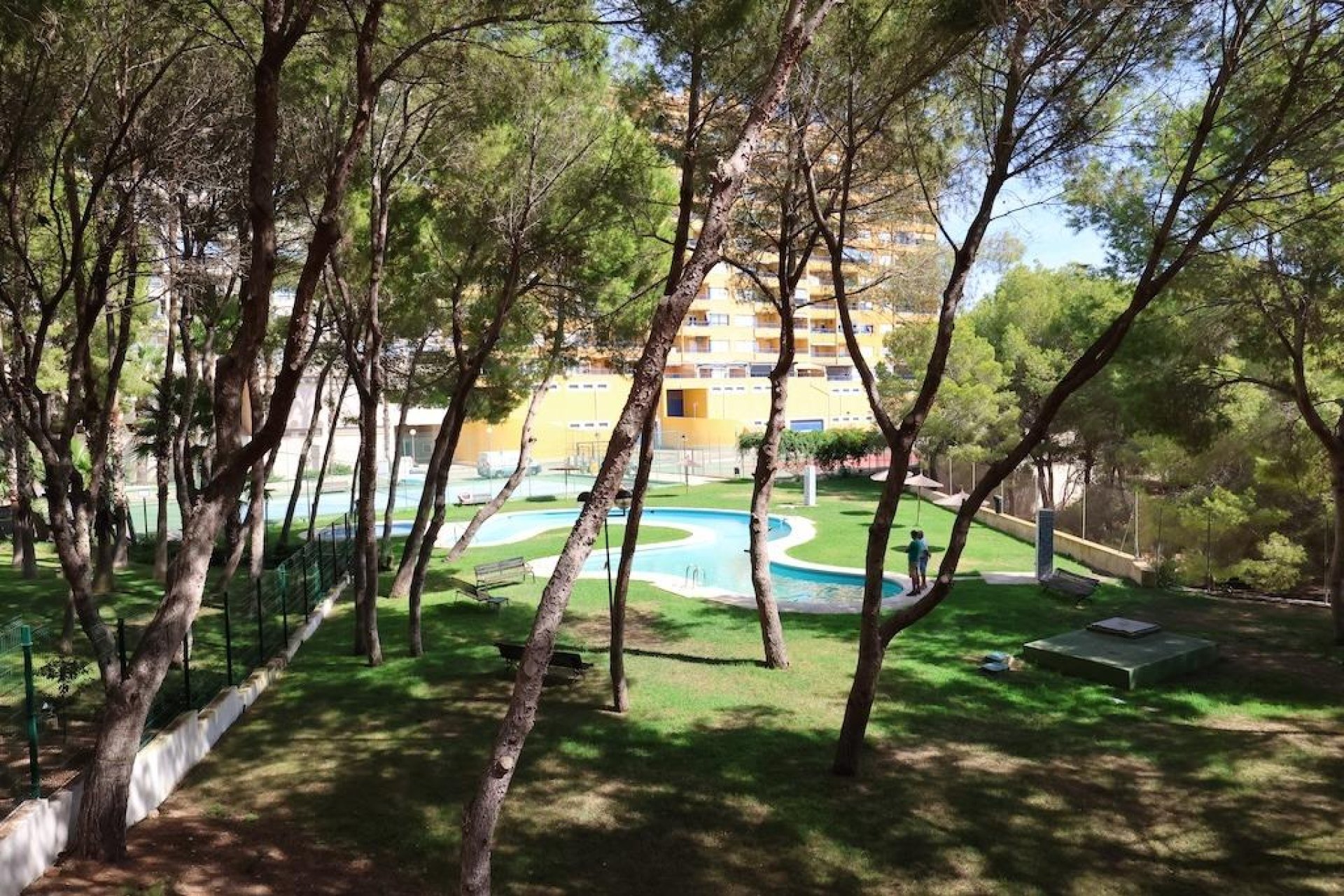 Wynajem długoterminowy - Mieszkanie w bloku - Orihuela Costa - Altos de Campoamor