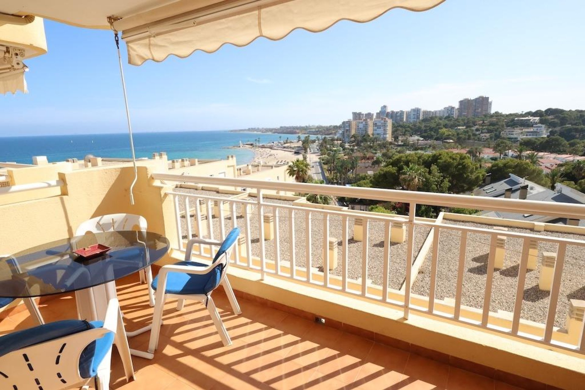 Wynajem długoterminowy - Mieszkanie w bloku - Orihuela Costa - Campoamor