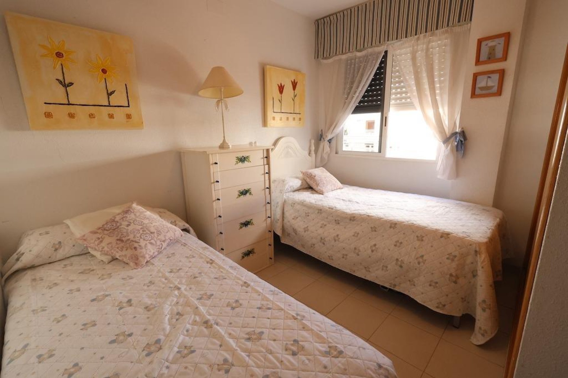 Wynajem długoterminowy - Mieszkanie w bloku - Orihuela Costa - Campoamor