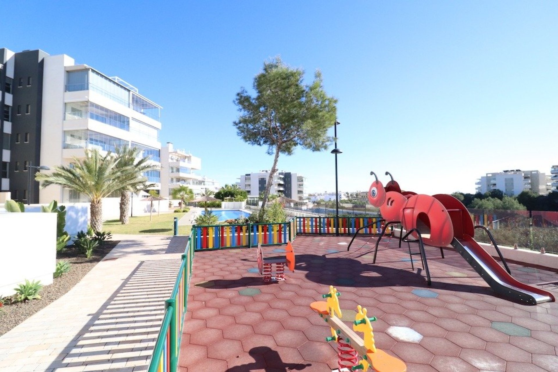 Wynajem długoterminowy - Mieszkanie w bloku - Orihuela Costa - La Zenia