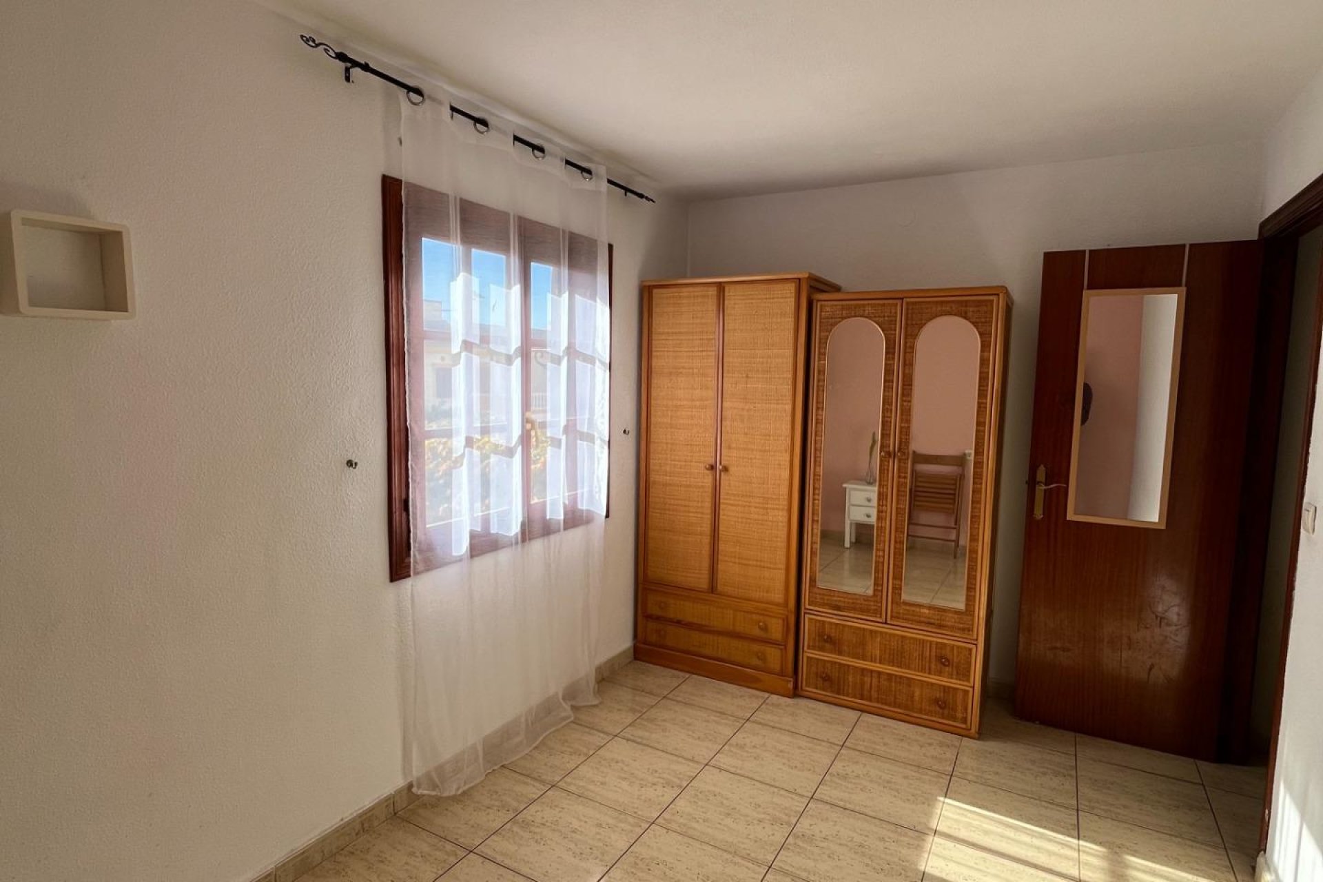 Wynajem długoterminowy - Mieszkanie w bloku - Orihuela Costa - Punta Prima