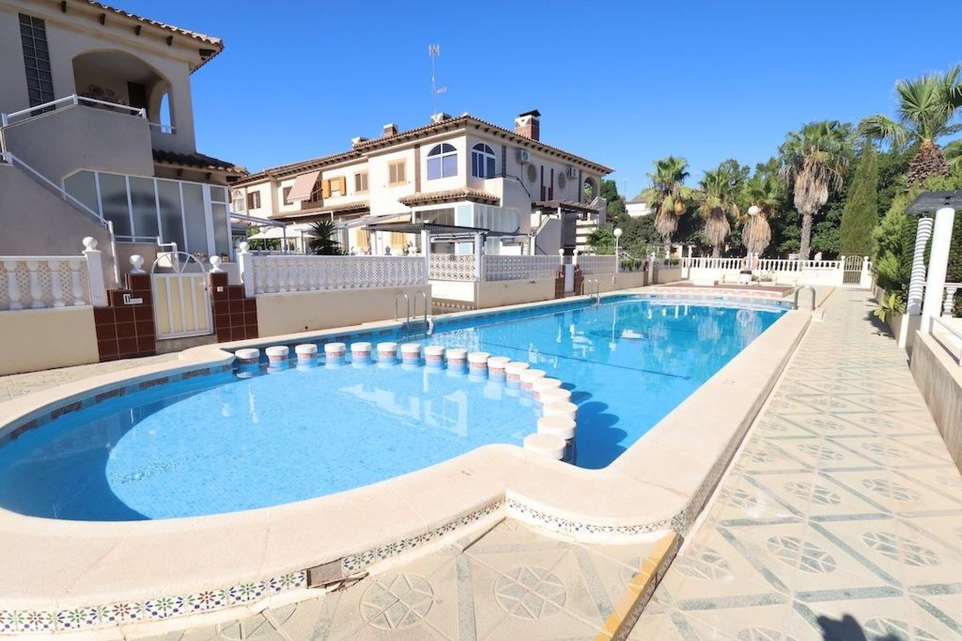 Wynajem długoterminowy - Mieszkanie w bloku - Torrevieja - Los Balcones - Los Altos del Edén