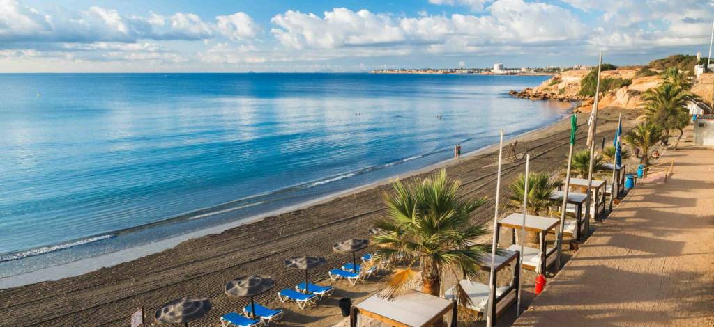 Punta Prima: Elegance and Comfort in Orihuela Costa