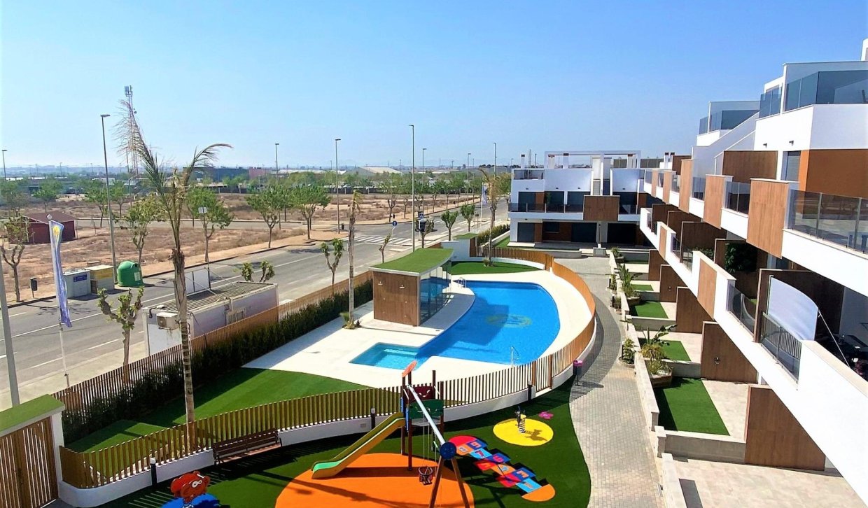 Obra nueva - Bungalow - Pilar de la Horadada - Polideportivo