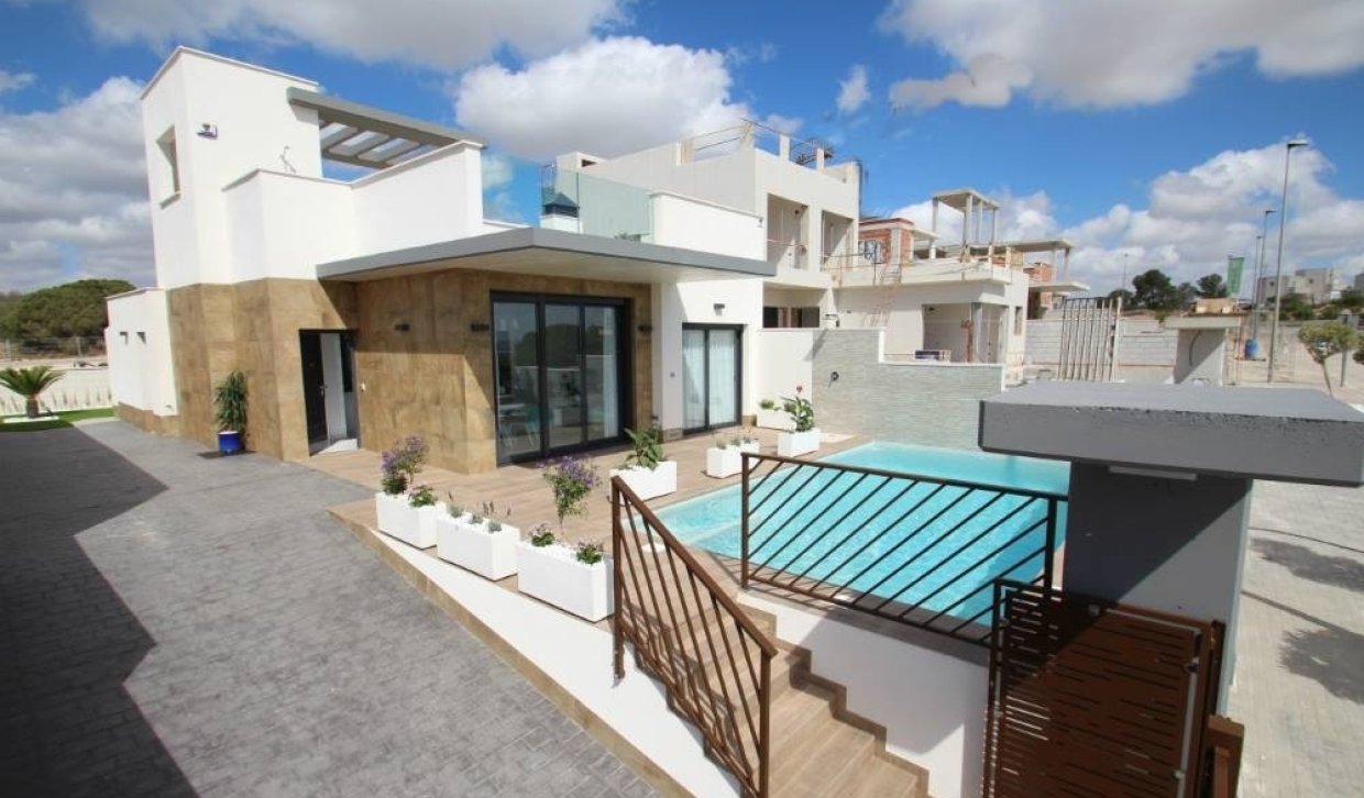 Obra nueva - Villa - Orihuela Costa - Campoamor