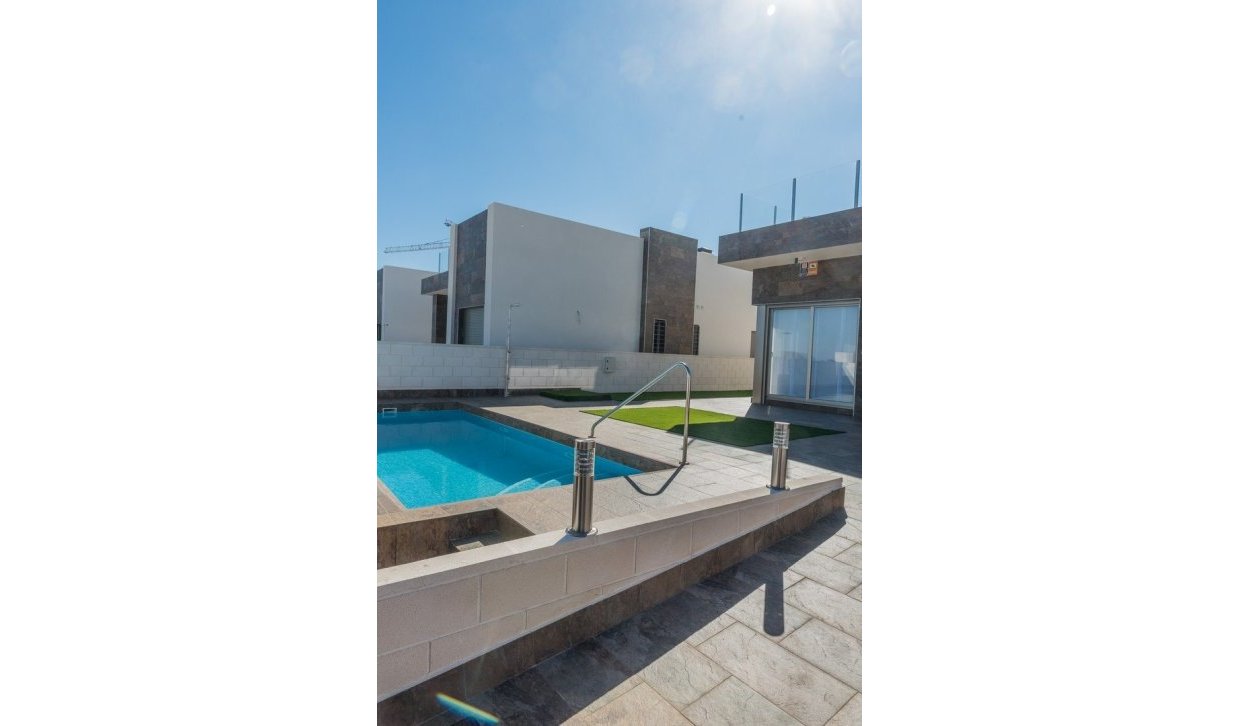 Obra nueva - Villa - Orihuela Costa - PAU 8