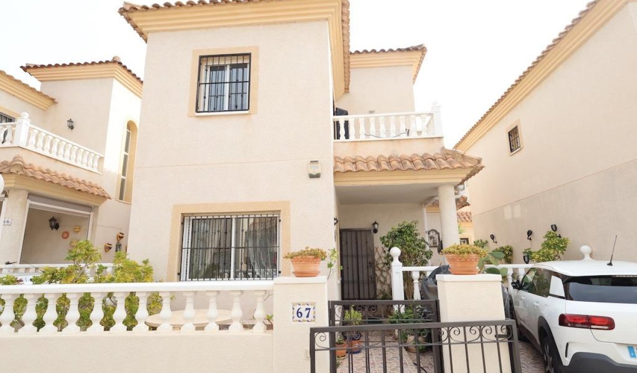 Resale - Chalet - Orihuela Costa - Playa Flamenca Norte