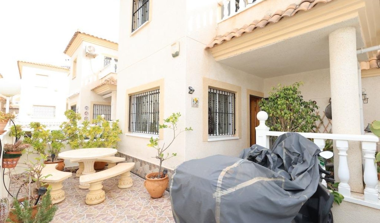 Resale - Chalet - Orihuela Costa - Playa Flamenca Norte