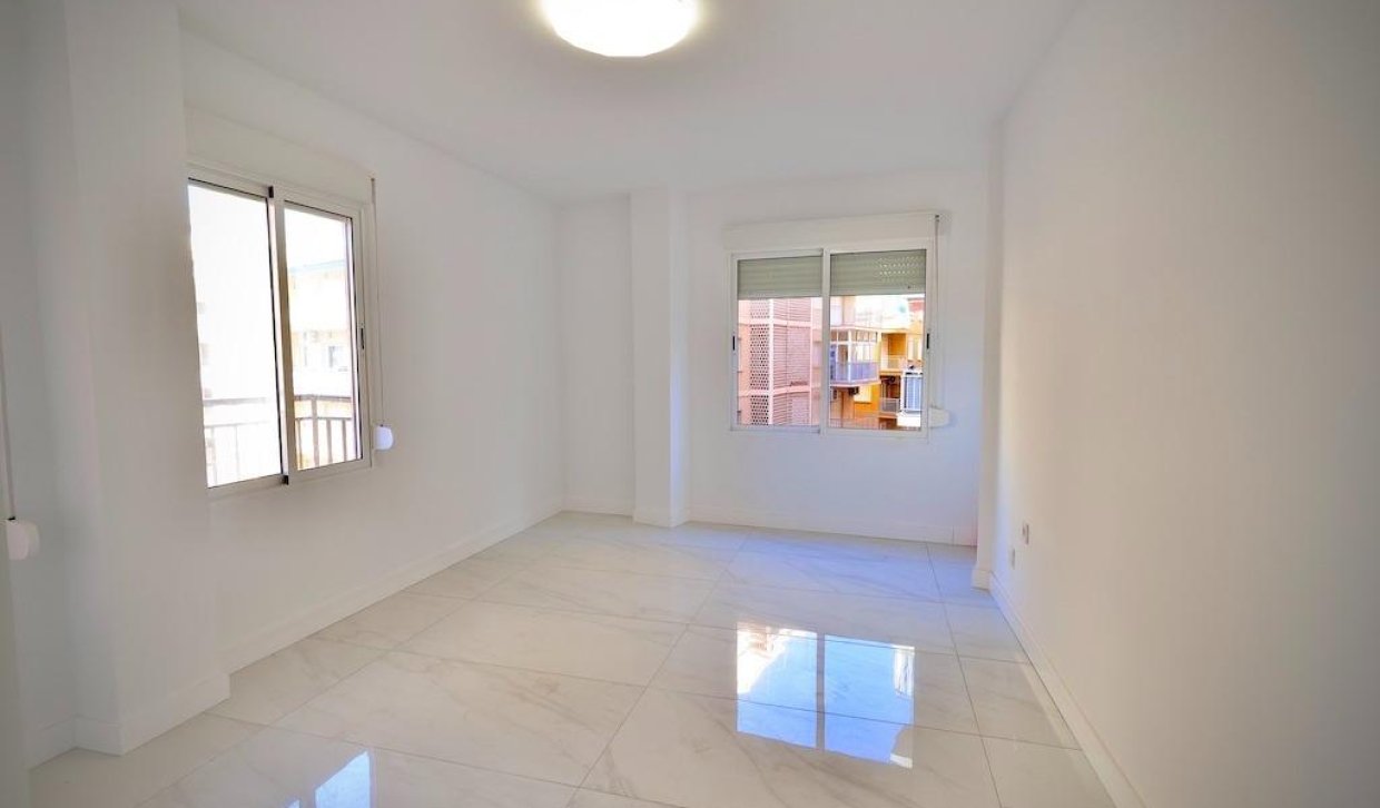 Segunda Mano - Apartamento - Torrevieja - Playa del Cura