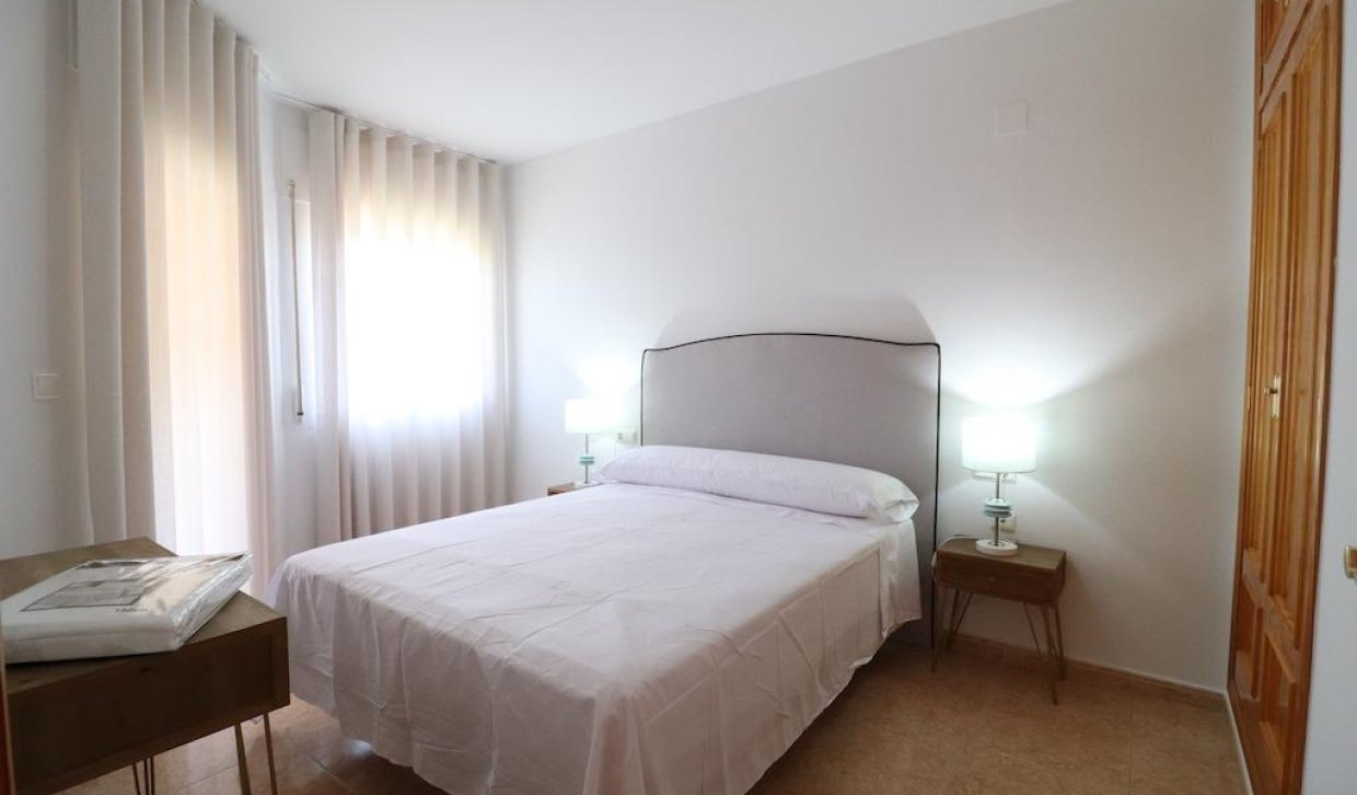 Alquiler a largo plazo - Apartamento - Orihuela Costa - Campoamor