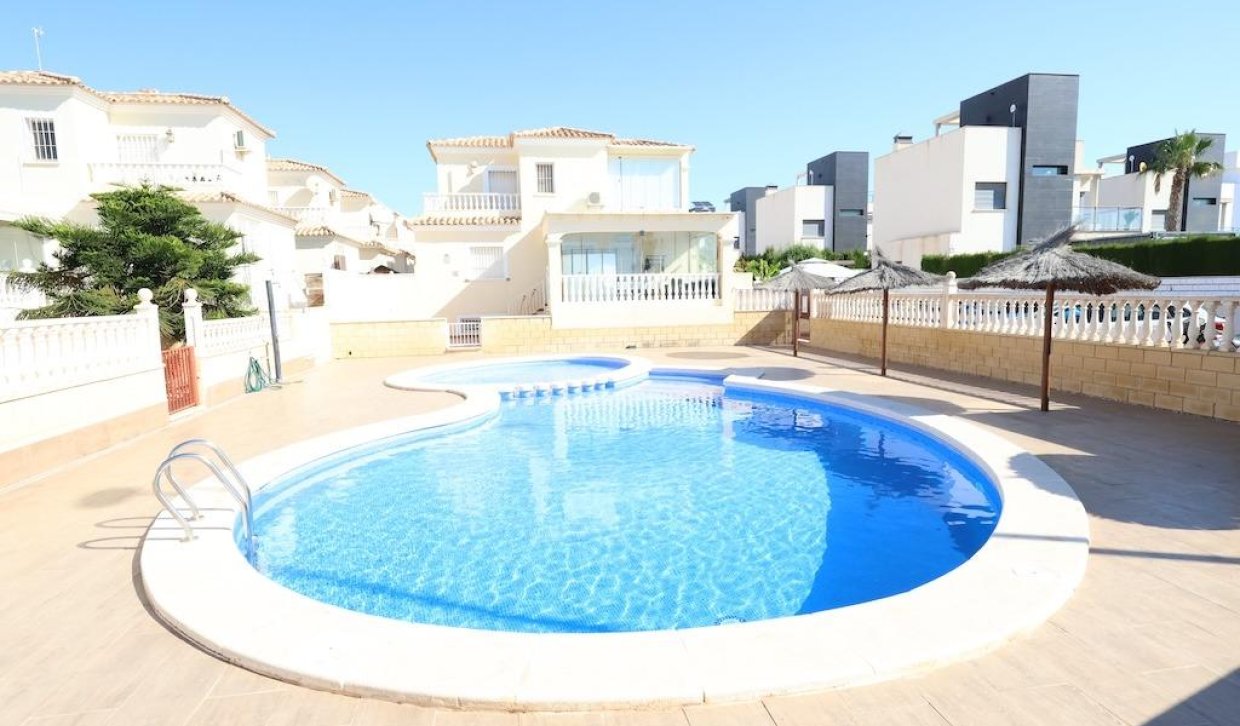 Herverkoop - Villa - Orihuela Costa - Lomas de Cabo Roig