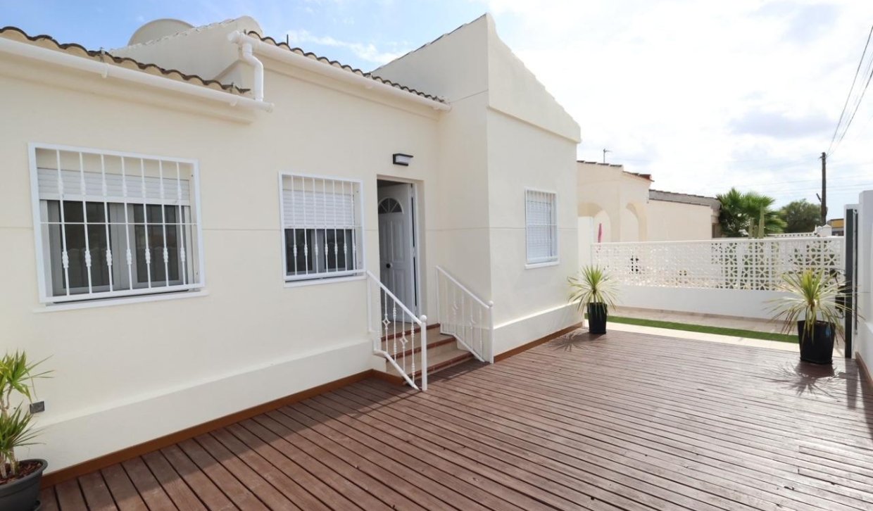 Segunda Mano - Chalet - Torrevieja - San luis