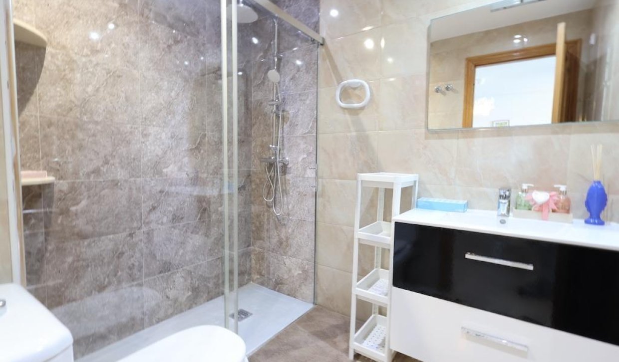 Verhuur - Appartement / flat - Orihuela Costa - Campoamor