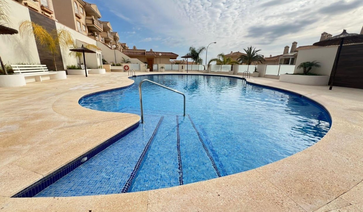 Verhuur - Appartement / flat - Orihuela Costa - Campoamor