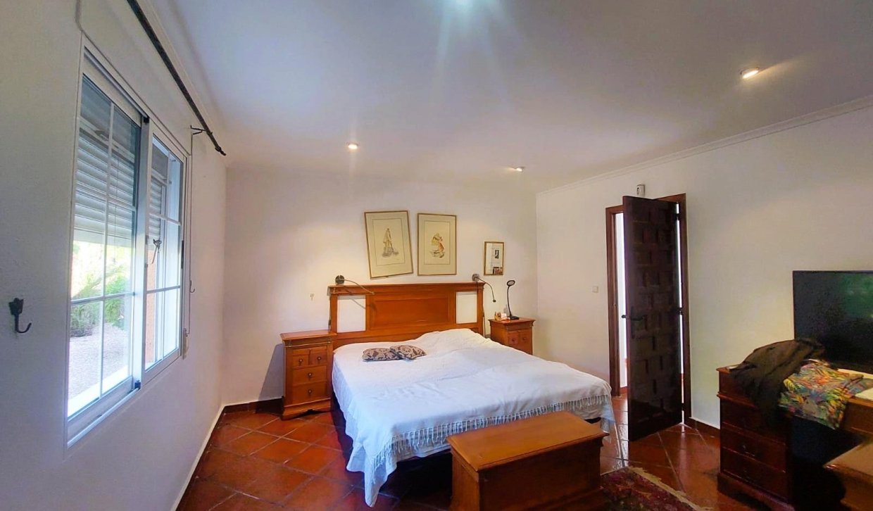 Resale - Masía - La marina - La Marina