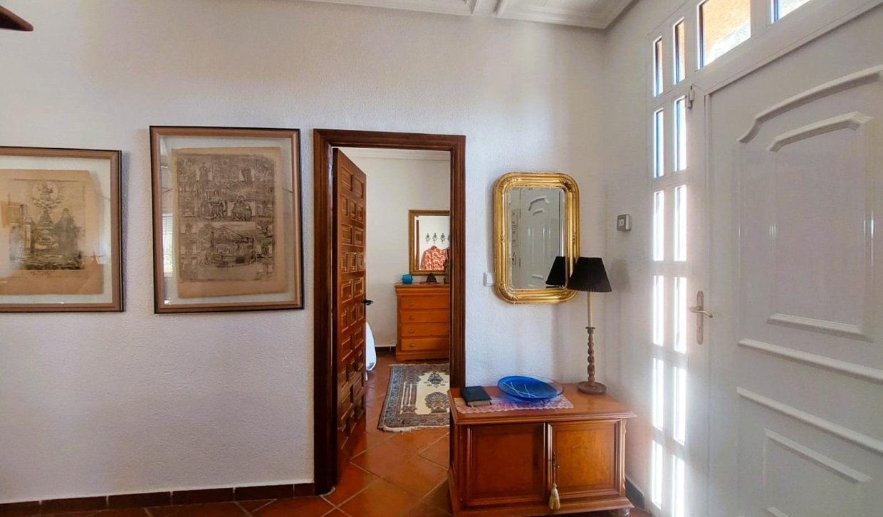 Bestaande woning  - Boerderijvilla - La marina - La Marina