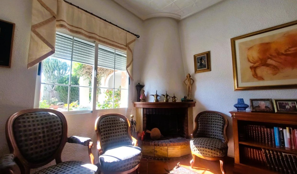 Bestaande woning  - Boerderijvilla - La marina - La Marina