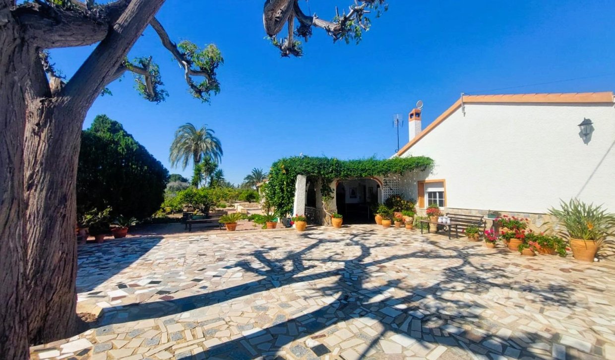 Bestaande woning  - Boerderijvilla - La marina - La Marina