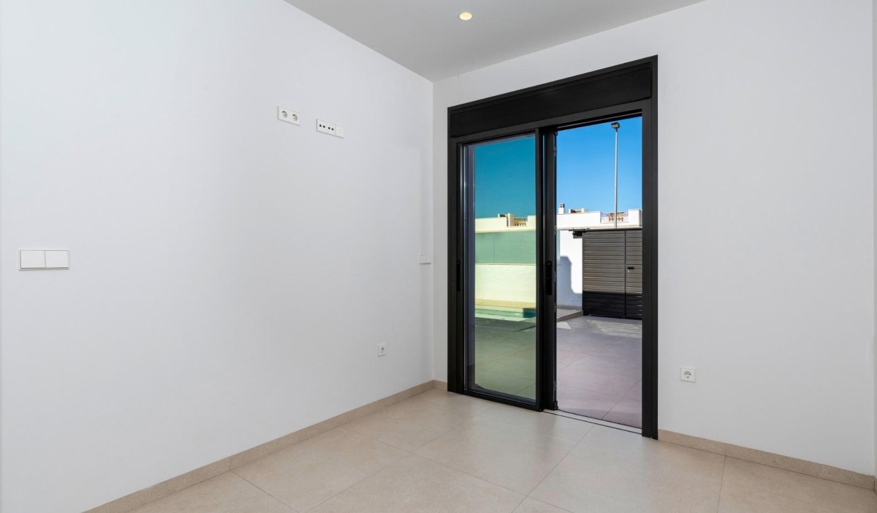 New Build - Top Floor Bungalow - Pilar de la Horadada - Parque del Mediterraneo
