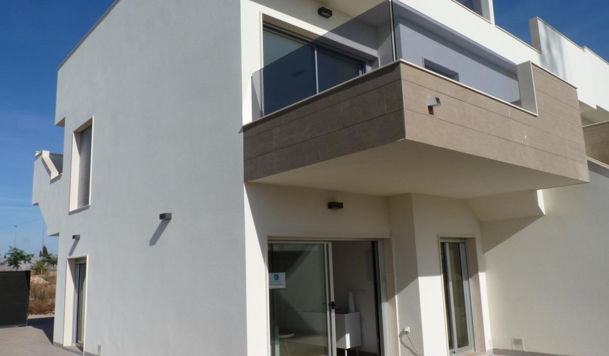 Obra nueva - Adosado - Pilar de la Horadada