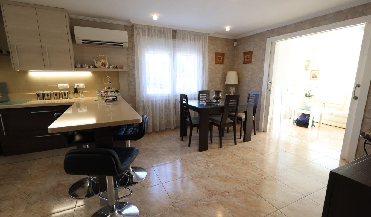 Segunda Mano - Chalet - Torrevieja - Los Balcones - Los Altos del Edén