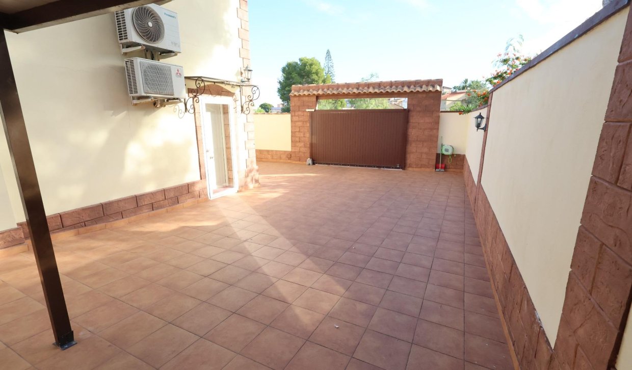 Segunda Mano - Chalet - Torrevieja - Los Balcones - Los Altos del Edén