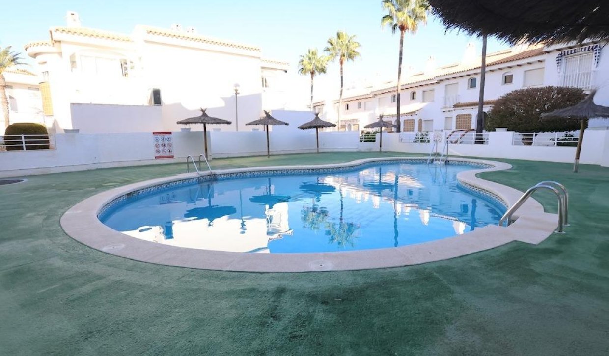 Alquiler - Bungalow - Orihuela Costa - Campoamor