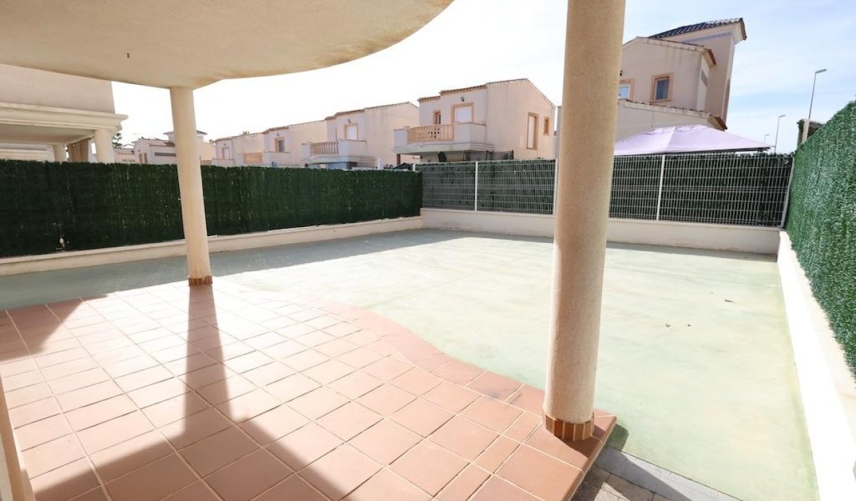 Alquiler - Chalet - Guardamar del Segura - Urb el raso