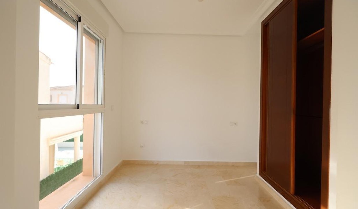 Alquiler - Chalet - Guardamar del Segura - Urb el raso