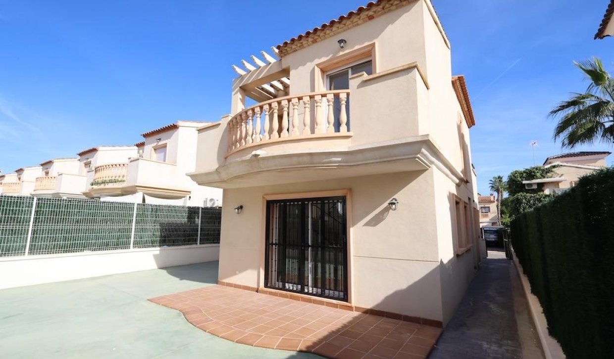 Alquiler - Chalet - Guardamar del Segura - EL RASO