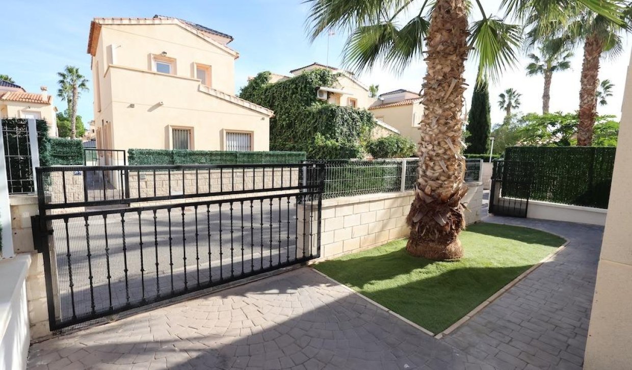 Alquiler - Chalet - Guardamar del Segura - EL RASO