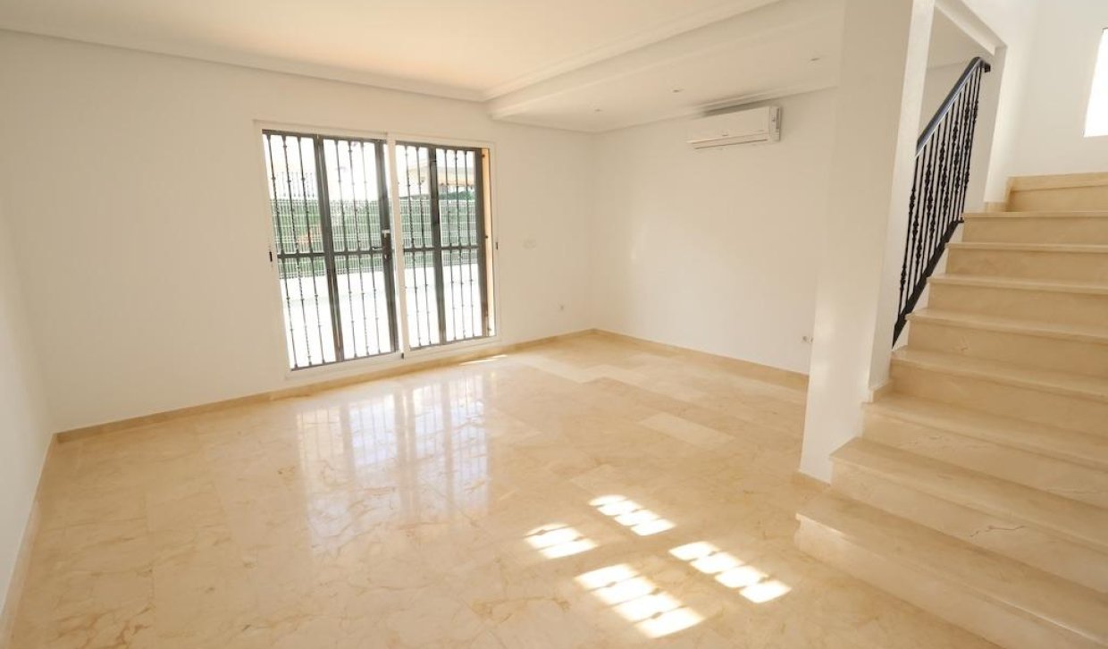 Alquiler - Chalet - Guardamar del Segura - EL RASO