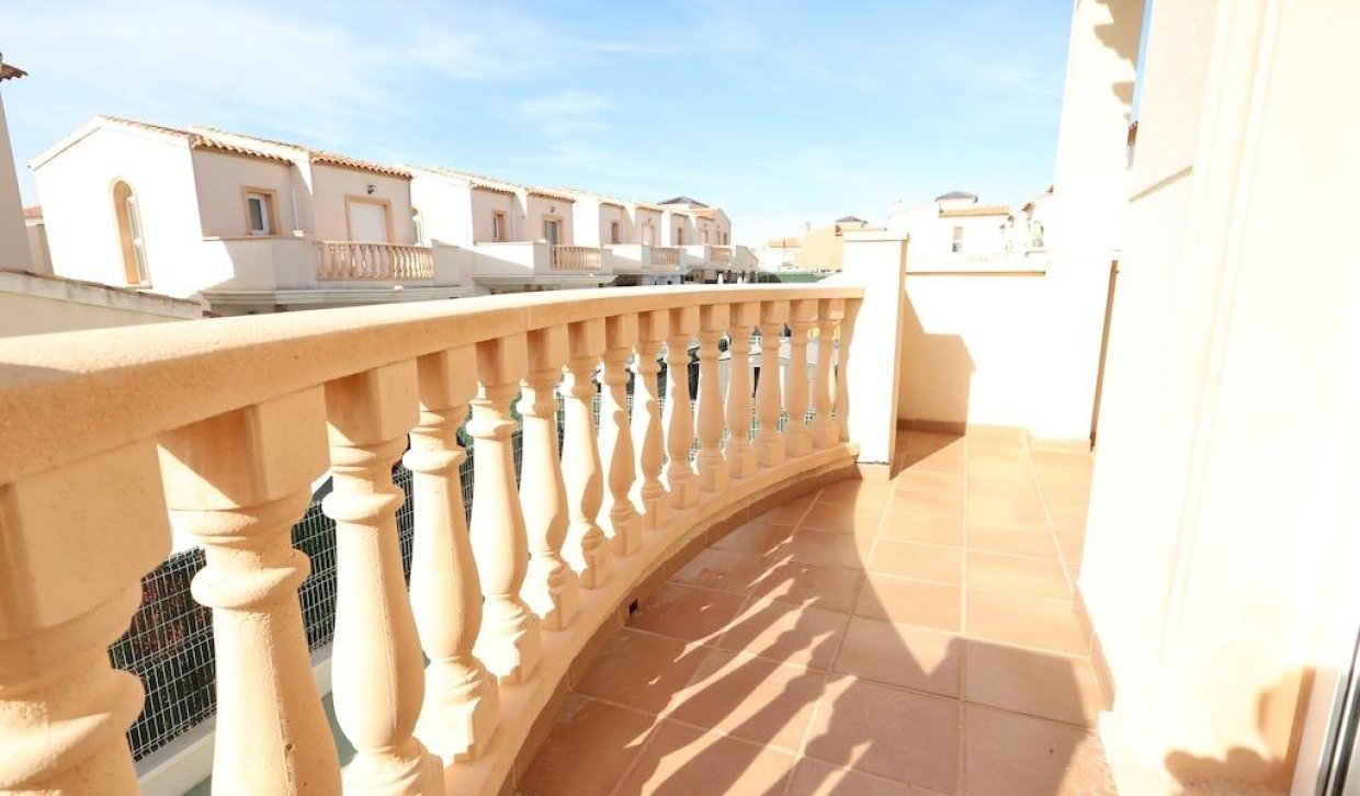 Alquiler - Chalet - Guardamar del Segura - EL RASO